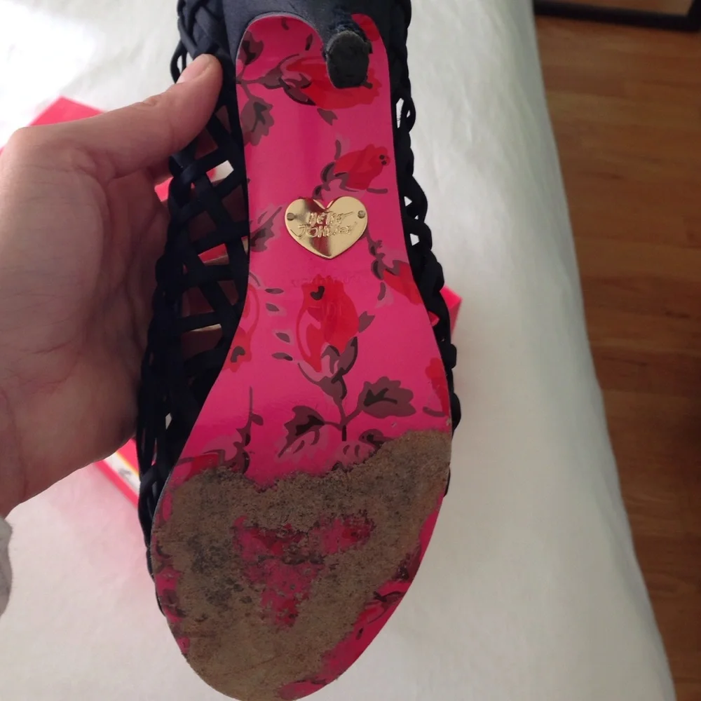 Betsey Johnson heels - Picture 3 of 3